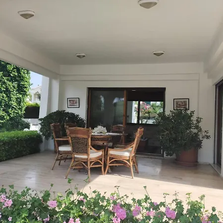 Ultra Luks Villa
